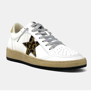 Like new! Leopard star sneakers so comfy!